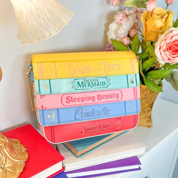 Disney Princess Loungefly Classic Fairytale Books Gold Chain Crossbody Bag NEW - Picture 5 of 12